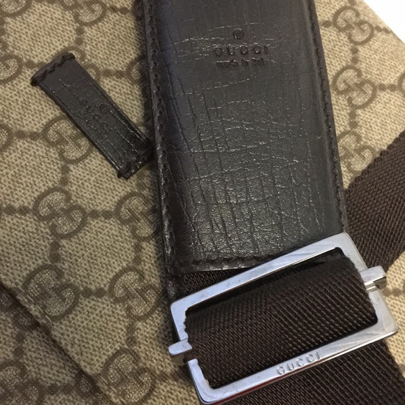 👜Authentic Gucci Large Monogram 👜 - Picture 3 of 8